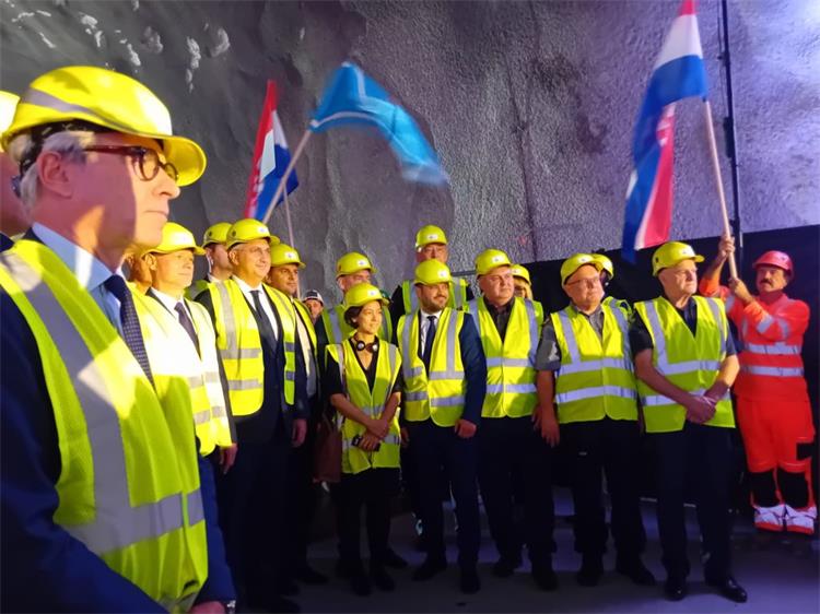 Slika /slike/foto 9_23/foto PPVRH-UCKA 18-9_23/nsl PPVRH-UCKA 18-9_23.jpg